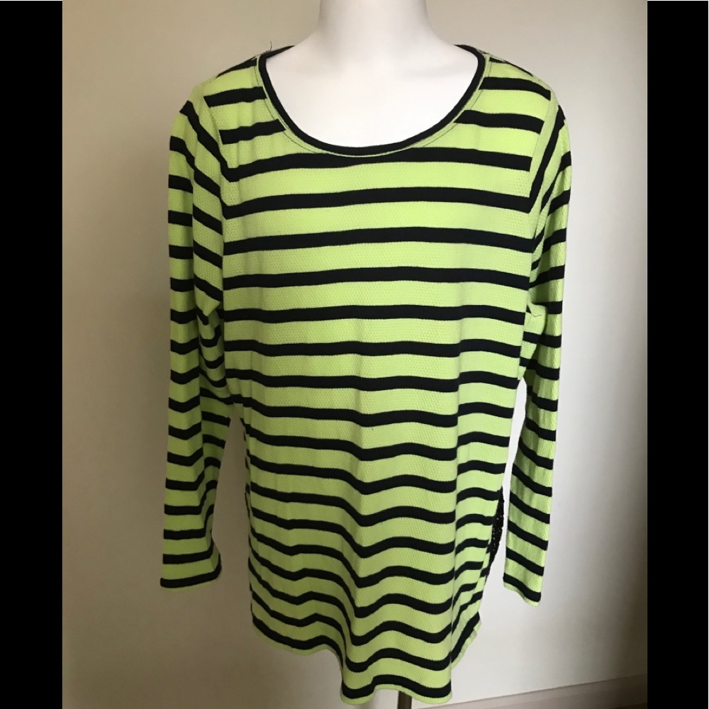 Women’s Plus Size Crown & Ivy Pullover Shirt